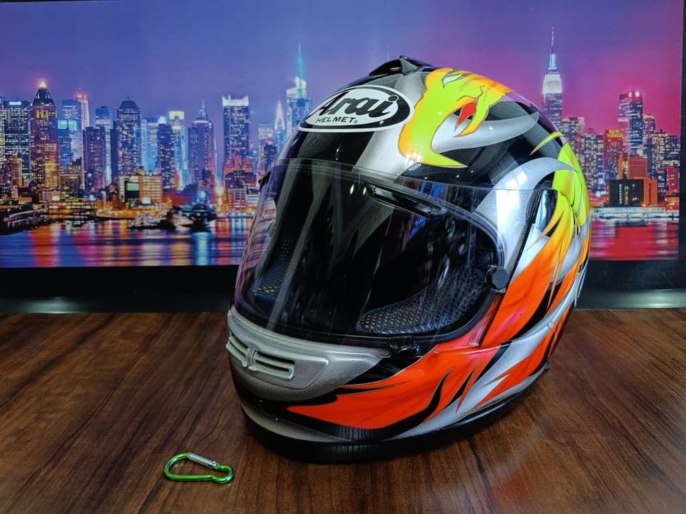 Мото шлем от Японского бренда ARAI QUANTUM e — 2