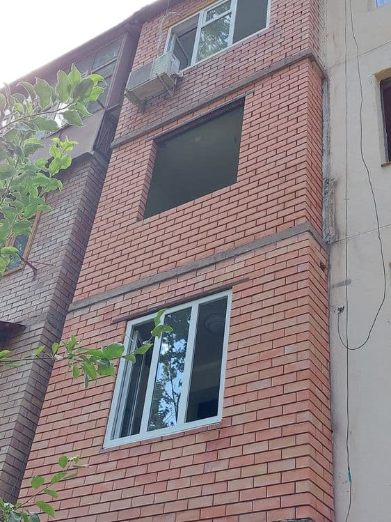 Кладка Кирпича на балкон, Решётка, Казирок — 3
