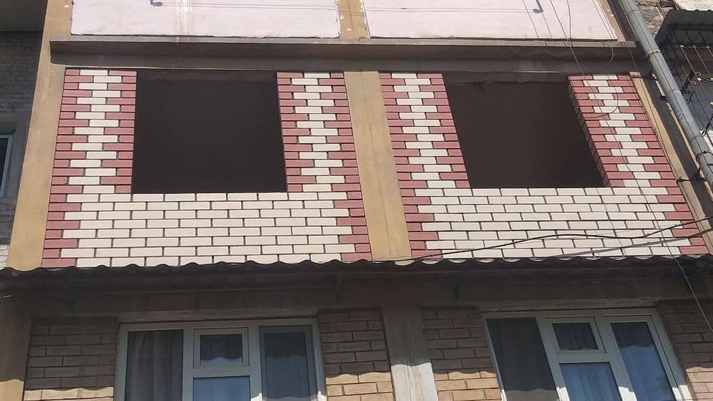 Кладка Кирпича на балкон, Решётка, Казирок — 5