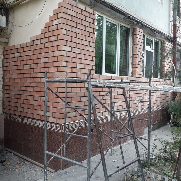 Кладка кирпича балкона Доставка с Матиреалим — 3