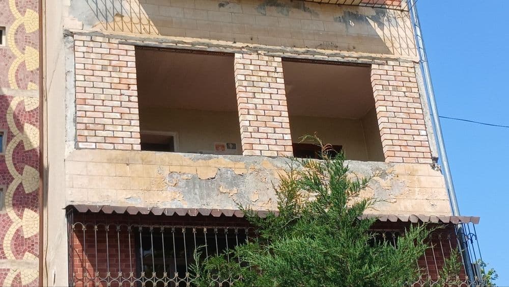 Balkonga g'isht teramiz. Kladka balkon. Керпичная кладка балконов — 5