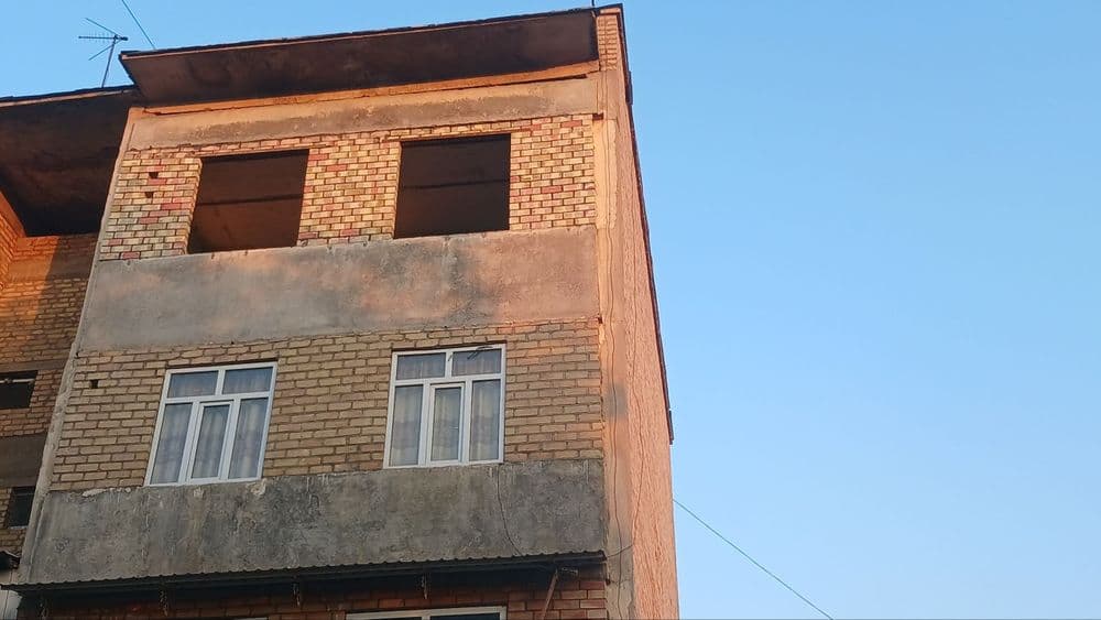 Balkonga g'isht teramiz. Kladka balkon. Керпичная кладка балконов — 6