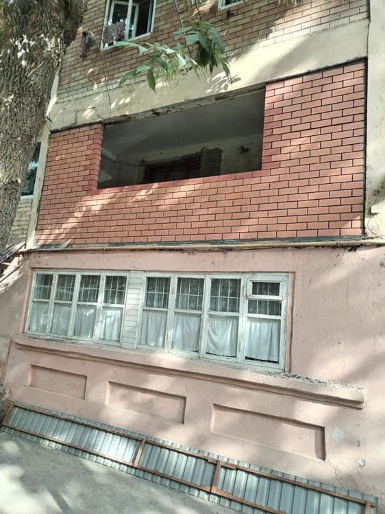 Balkonga g'isht teramiz.Kladka balkon . Керпичная кладка балканов — 1