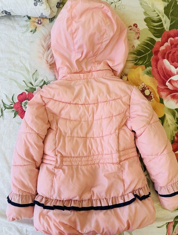 Qizlar uchun kurtka,palto,куртка пальто,pushti va oq rang bor,3,4,5 y — 6