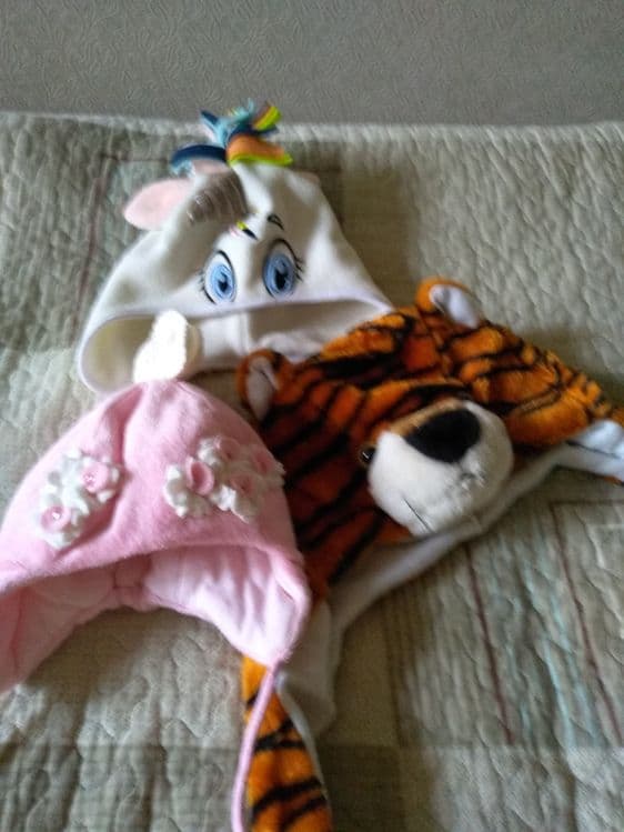 Продам тёплые детские шапочки — 1