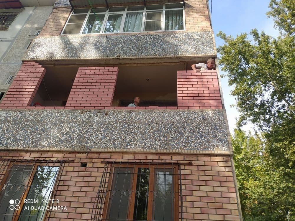Кладка кирпича на балконе — 5