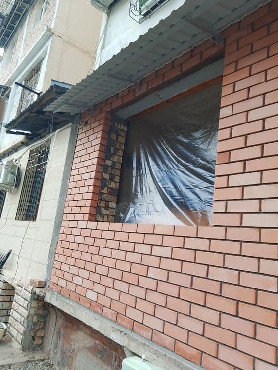 Кладка балкона решетка иказирок. — 2