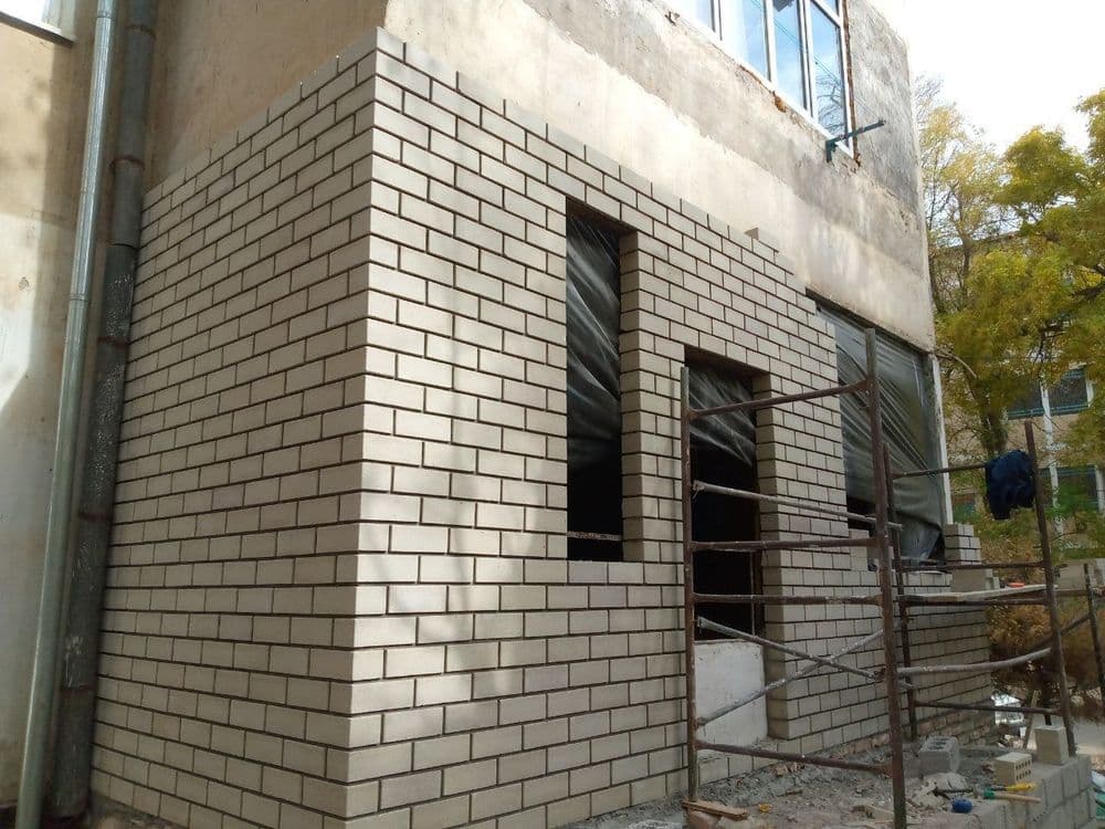 Balkonga g'isht teramiz — 2