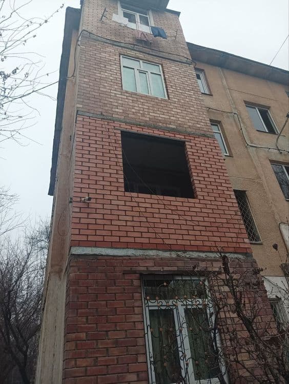 Balkonga g'isht teramiz. Kladka balkon. Керпичная кладка балконов — 5