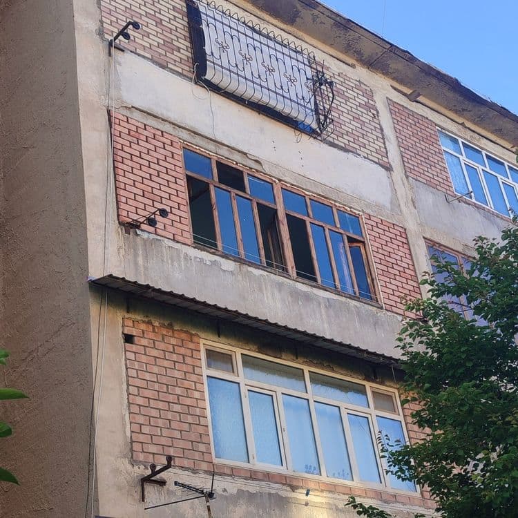 Balkonga g'isht teramiz. Kladka balkon . Керпичная кладка — 2