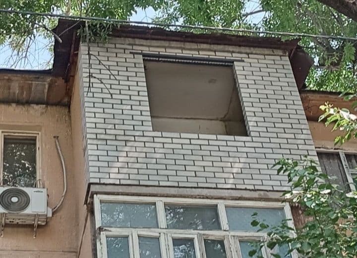 Balkonga g'isht teramiz.Kladka balkon. Керпичная кладка балканов — 2