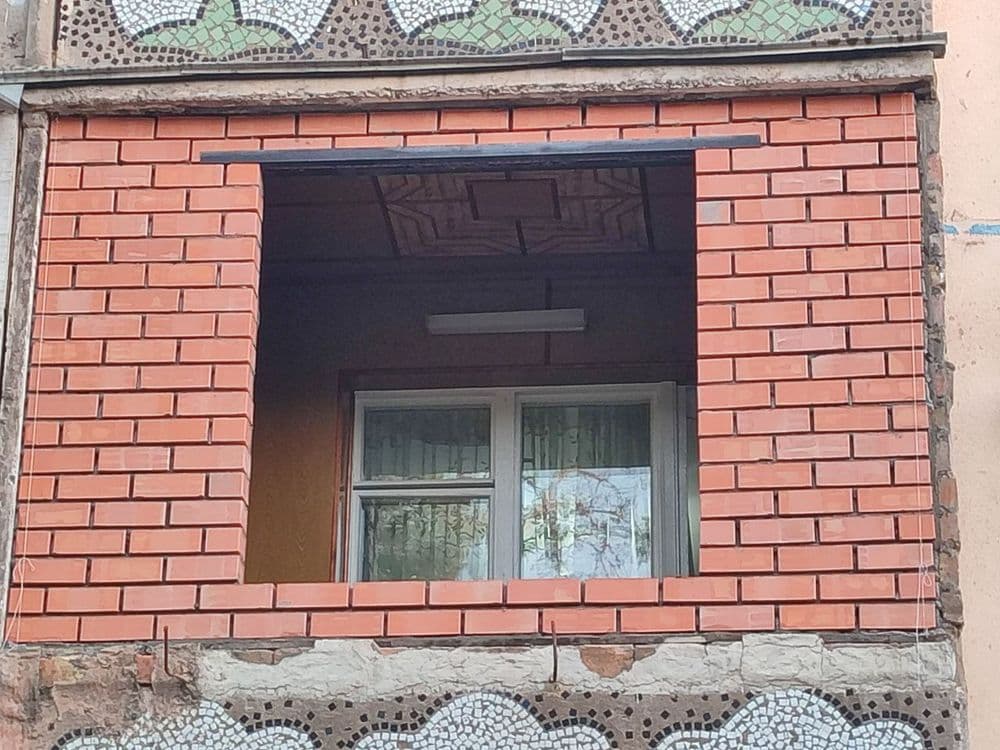Balkonga g'isht teramiz.Kladka balkon.Керпичная кладка балканов — 5