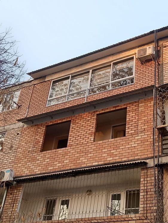 Balkonga g'isht teramiz.Kladka balkon. Керпичная кладка балканов — 1