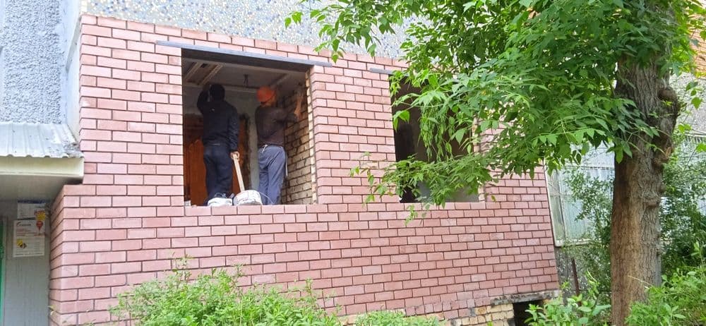 Balkonga g'isht teramiz.Kladka balkon .Керпичная кладка балканов — 8