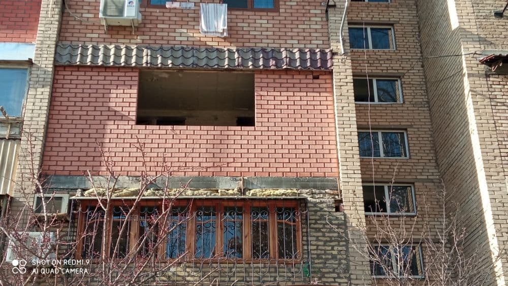 Гишт терамиз облицовка балконга кладка кирпича балкона  мастер — 4