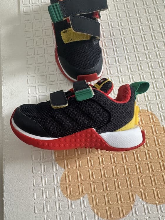 Продаются детские кроссовки оригинал Adidas LEGO состояние как новые — 2