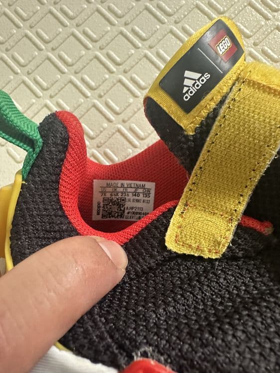 Продаются детские кроссовки оригинал Adidas LEGO состояние как новые — 3
