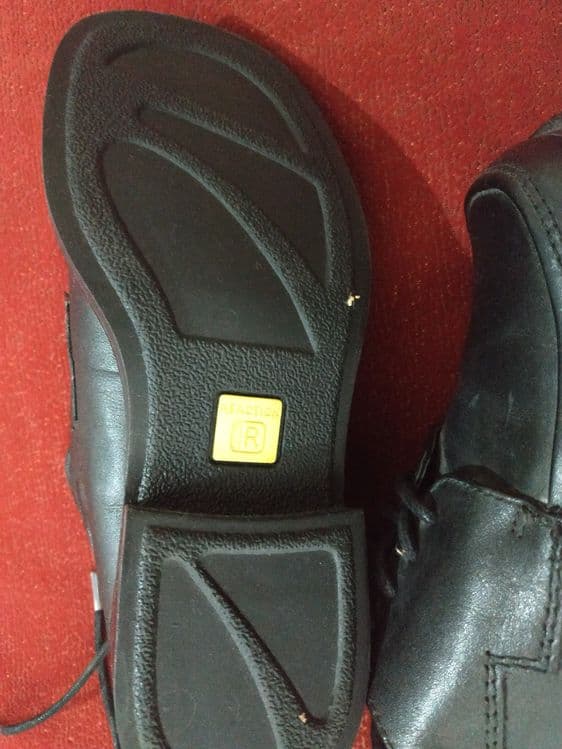 Kenneth cole reaction кожа 32-33 — 3