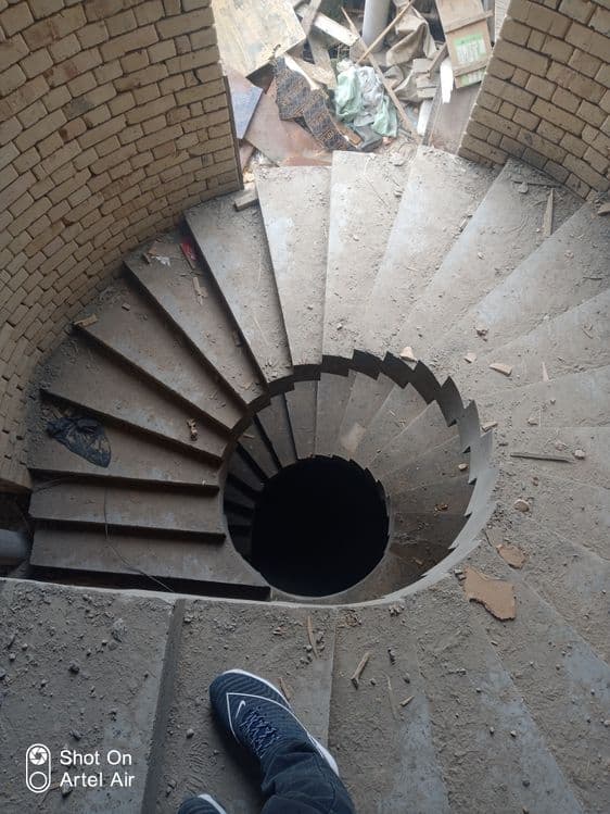 Sifatli biton zinalar — 3