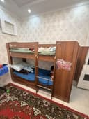 Двухяростная кровать с матрасом