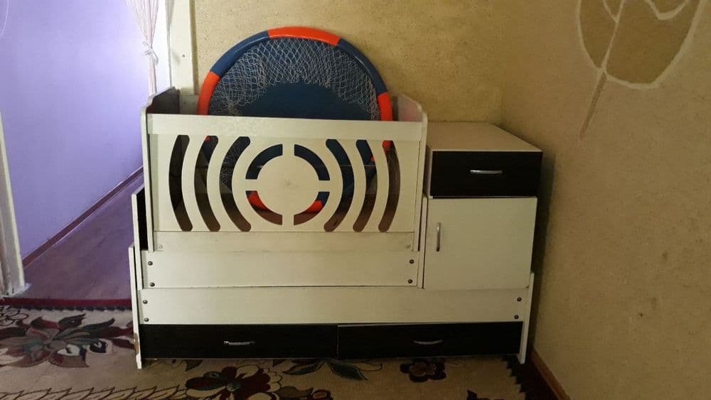Детский кроват  в хорошом состояние — 1