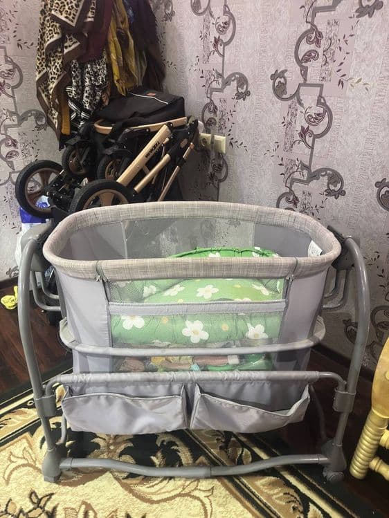Bolalar belanchak elektroniy pluti bkr muzika chaladi ozi tebranadi — 1