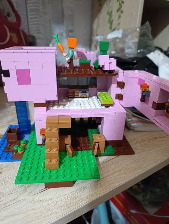 Лего Minecraft Дом свинья 21170. — 2