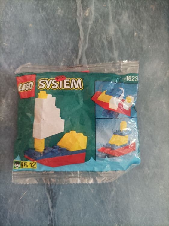 Lego system . — 1
