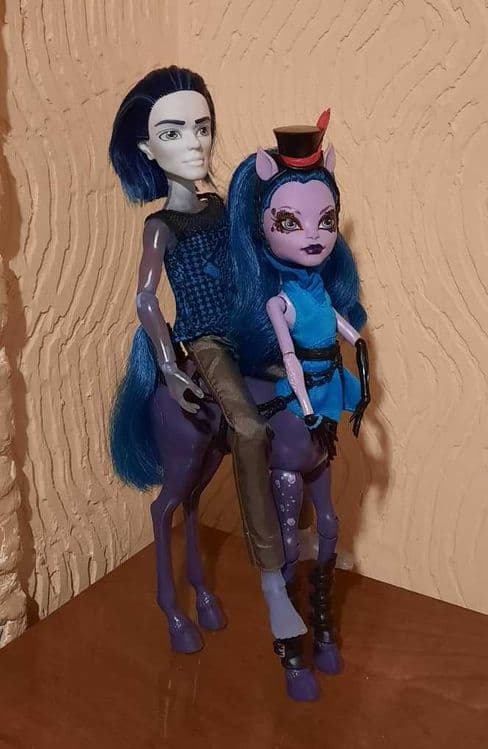 Кукла Monster High Монстер Хай Avea Trotter — 1