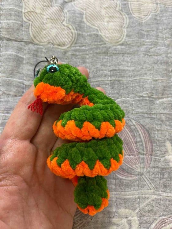 Вязаная игрушка Змейка — 4