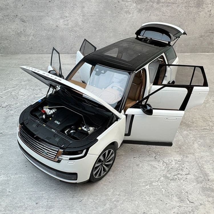 Range  Rover  autobiography 1:18 modeli kichratilgan varianti. — 6