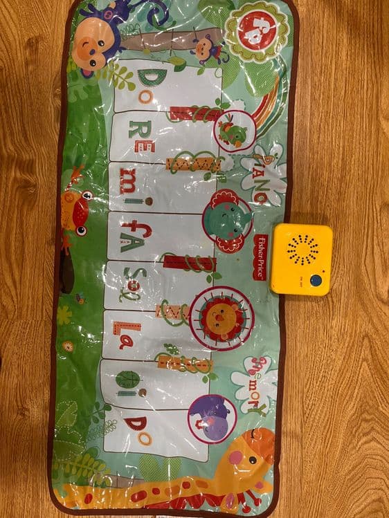 Музыкальный коврик fisher price. Бу — 1
