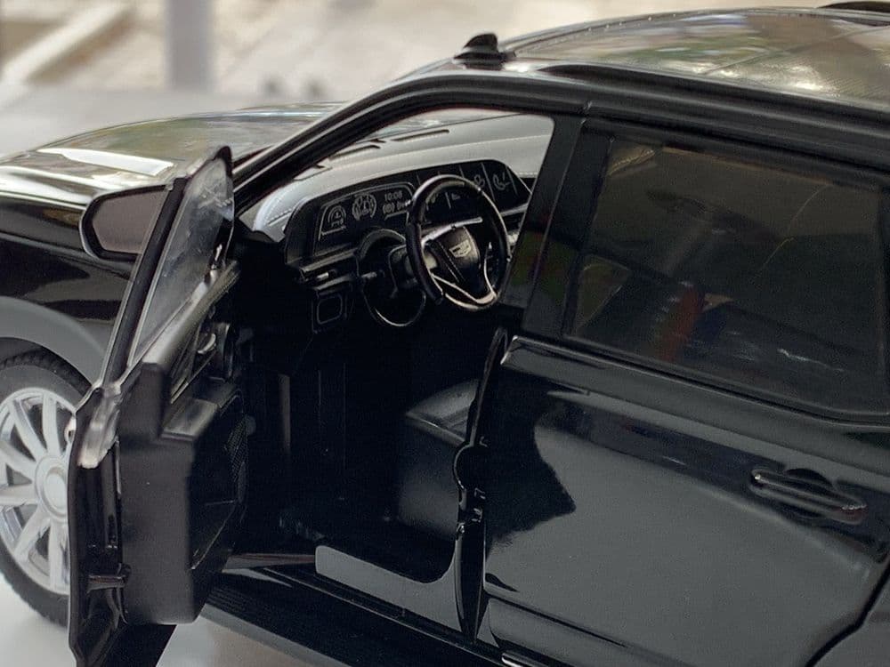 Modelka Cadillac Escalade 1:24 — 5