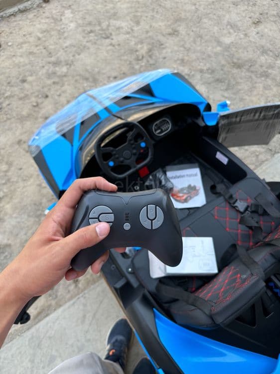 Детская машина Bugatti Bolide 24V – 2 местная, Bluetooth, 4x4 — 5