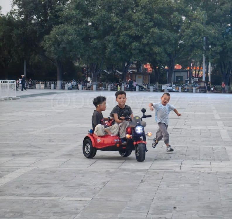 Детский мотоцикл GUFI 12V | 2-местный, 3-10 лет, до 80 кг — 8