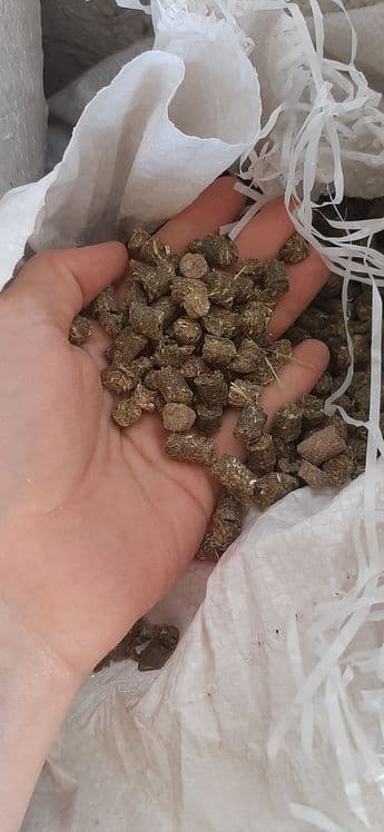 Чорва моллари  куйлар учун туйимли ем озука махсулоти — 2