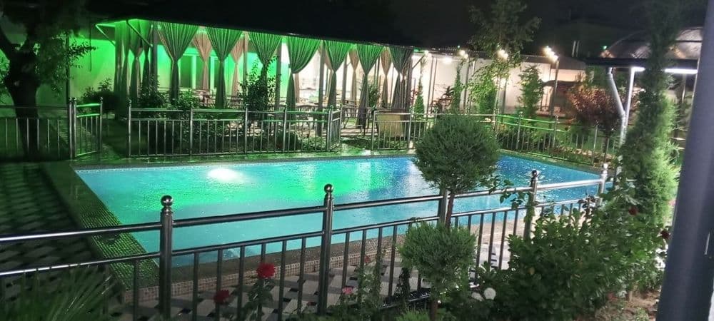 Dam olish joyi, oilavi qoʻyiladi, pokiza saqlanadi. — 5