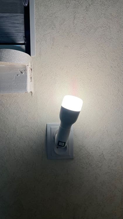 Умная лампочка Mi Smart LED Bulb Essential (color) — 1