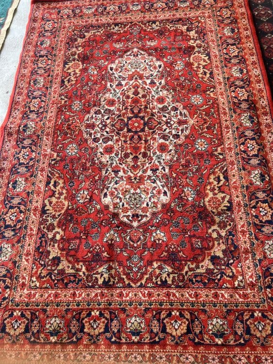 Gilam 2x3. Sifati yaxshi. Narxi 400.000 so'm, kelishiladi. — 1