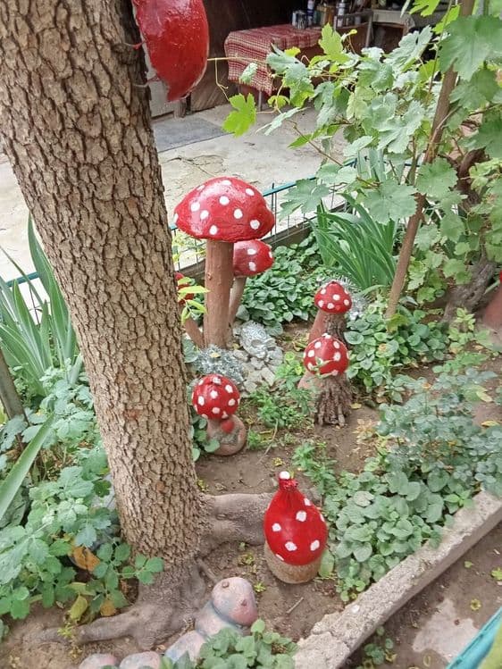 Продам фигурки украшения для участка для сада — 1