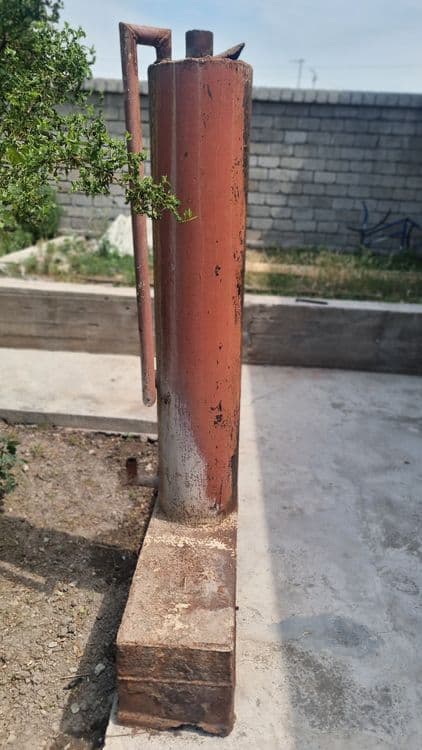 Titan sotiladi .. — 4