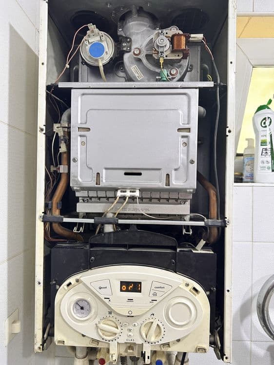 Продается двухконтурный котел Ariston 24 — 2