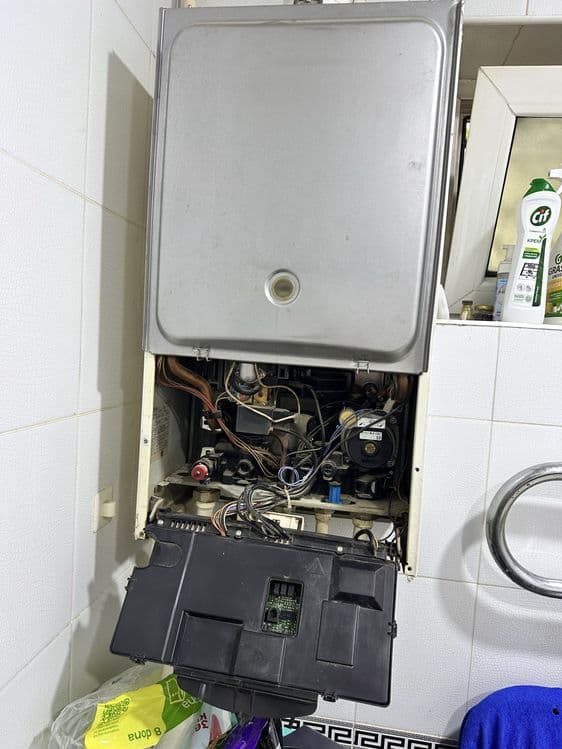 Продается двухконтурный котел Ariston 24 — 3