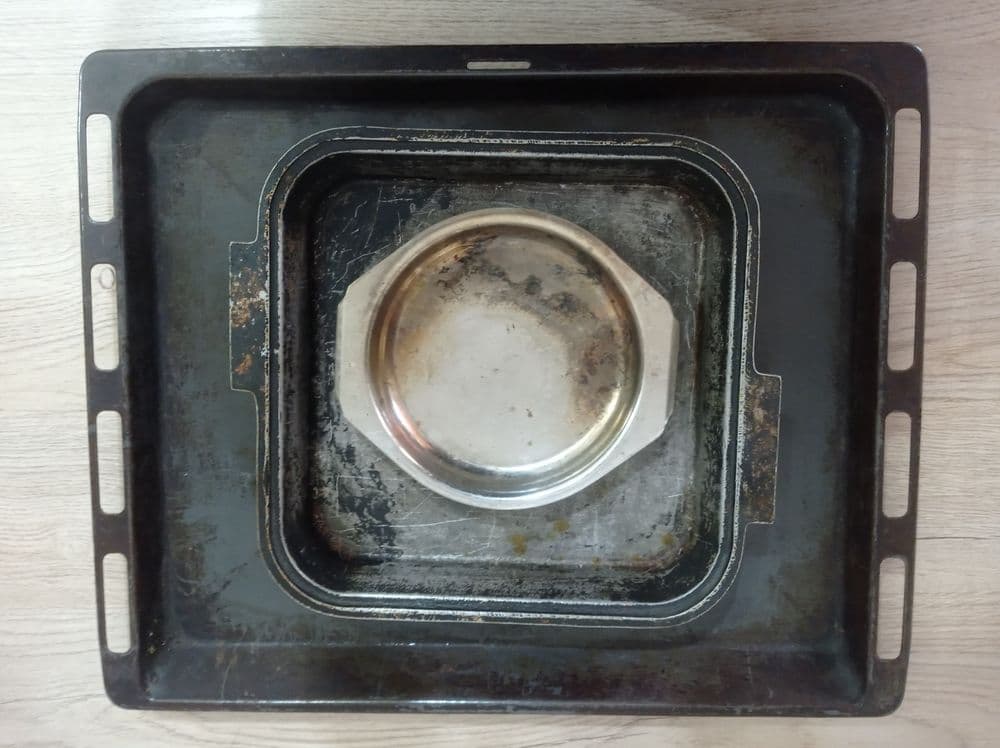 Продам газовый лист,форму для выпечки и мини миску — 2