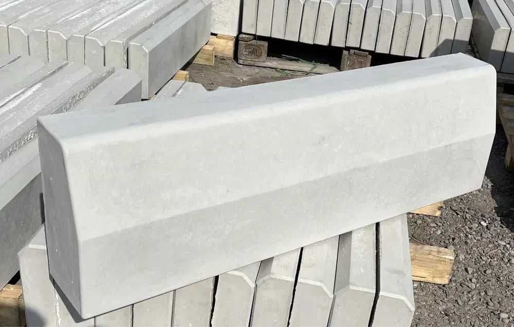 Bordyur 300x30x18 — 2