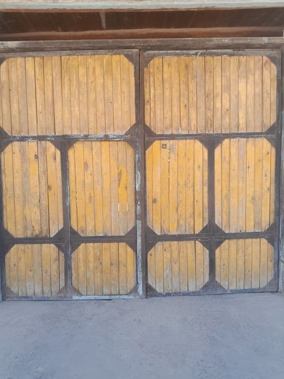 Darvoza yaxshi xolati. Narxi 2mln . Kerishtirib beriladi — 3