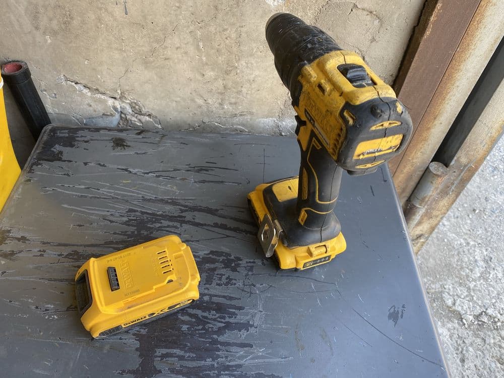 * DeWalt шуруповерт оригинал США в комплекте с 2-мя аккумуляторами — 4