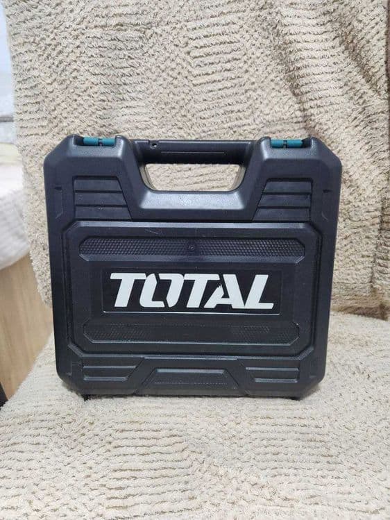 Шуруповерт Total — 3