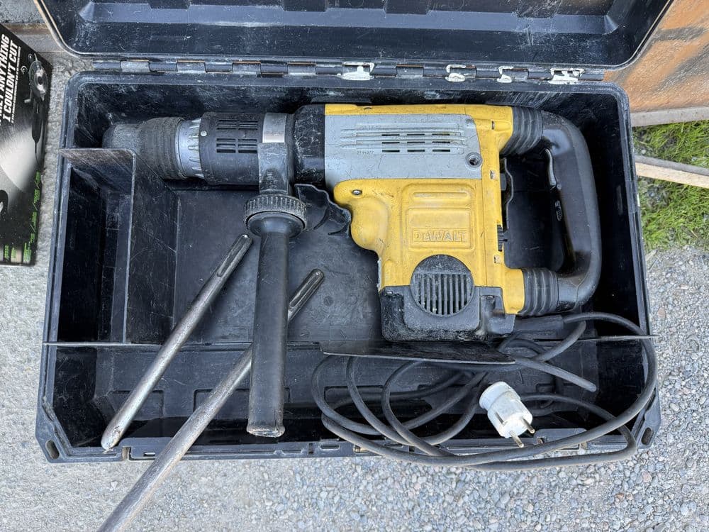 * DeWalt D25730-QS оригинальный мощный перфоратор - отбойник в хорошем — 1