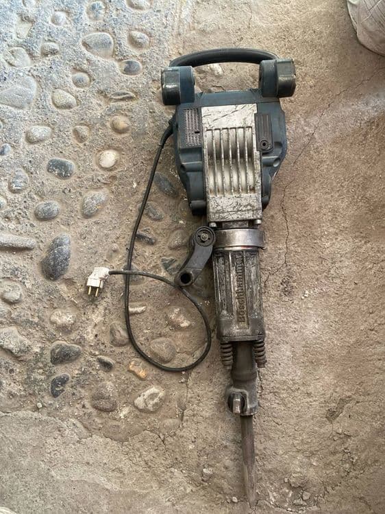 Отбойник молоток Bosch GSH 16 professional — 2